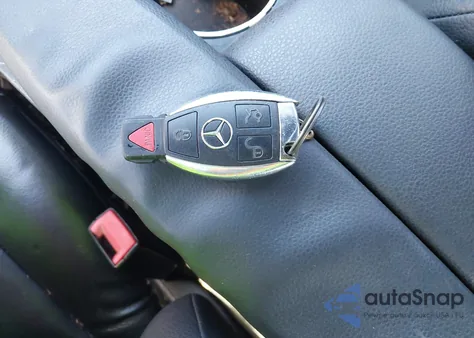 2011 Mercedes-Benz C 300 Sport из США, поврежденный, VIN WDDGF5EB5BA520475